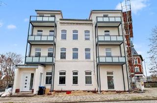 Wohnung kaufen in 14776 Brandenburg, Bezugsfreie 2-Zimmer-Altbauwohnung mit Balkon und PKW-Stellplatz in Brandenburg an der Havel