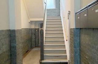 Mehrfamilienhaus kaufen in 40231 Düsseldorf, Düsseldorf - Wohnhaus aus der Jahrhundertwende mit Altbaucharme - mitten in Eller!