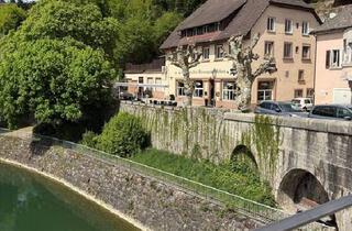 Haus kaufen in Bahnhofstr. 4, 79725 Laufenburg, Laufenburg (Baden) - Zweifamilienhaus mit gut vermieteten Gewerbe und zusätzlichen Bauplatz im Hang