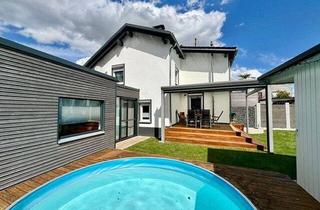 Haus kaufen in 87734 Benningen, Benningen - Wellness-Oase in Benningen - Silvolles Refugium mit Kamin, Pool & Jacuzzi, Terrasse und Garten