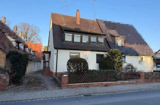 Doppelhaushälfte kaufen in 91088 Bubenreuth, Bubenreuth - Stark sanierungsbedürftige Doppelhaushälfte für RENOVIERUNGSPROFIS