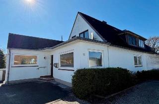 Doppelhaushälfte kaufen in 24966 Sörup, Sörup - Raum für eigene Ideen: DHH mit Einliegerwohnung und Baugrundstück