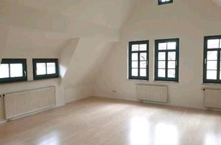 Wohnung kaufen in 72108 Rottenburg, Rottenburg am Neckar - Wohnen mit Charme: Helle Fachwerkwohnung im Herzen von Rottenburg
