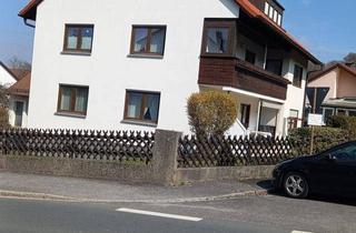 Haus kaufen in Bergstraße 39, 90559 Burgthann, Zweifamilienhaus im Ortszentrum Burgthann