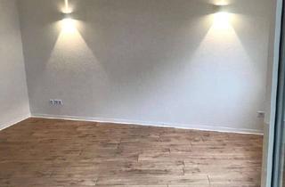 Wohnung kaufen in Otto-Franke-Straße, 12489 Adlershof, Helle 2-Zimmer Wohnung im EG mit Balkon im schönen Adlershof