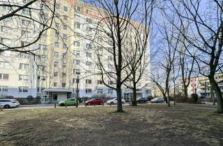 Wohnung kaufen in Sewanstraße 207, 10319 Friedrichsfelde, Bezugsfreie 3-Zimmer-Wohnung wartet auf Renovierung in Berlin Friedrichsfelde