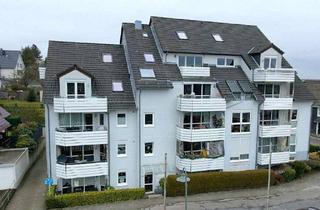 Wohnung kaufen in 42929 Wermelskirchen, Kapitalanlage mit Substanz: Vermietete 4-Zimmer-Erdgeschosswohnung mit Terrasse und Tiefgarage