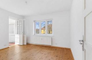 Wohnung kaufen in Tangermünder Weg, 13583 Spandau, Bezugsfrei & lichtdurchflutet: Charmante 2-Zimmer-Etagenwohnung mit Wintergarten