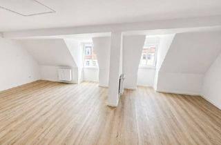 Wohnung mieten in Anger 42, 99084 Altstadt, Neu sanierte Dachgeschosswohnung am Anger – Wohnen in bester Lage