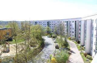Wohnung mieten in Julius-Mosen-Straße 51, 08468 Reichenbach, Mitgestalten statt nur einziehen! Euer neu saniertes Wunschzuhause mit Loggia in guter ...