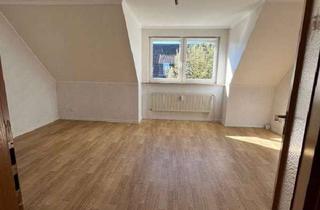 Wohnung mieten in Heckenweg 19a, 24782 Büdelsdorf, Viel Raum für Ihre Ideen: 3,5‑Zimmer‑DG‑Wohnung mit Renovierungsbonus ab 01.05.2026