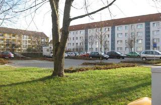 Wohnung mieten in Taborer Straße 44, 06618 Naumburg, Familienwohnen auf 4 Räumen mit Balkon in der Taborer Str. 44 Naumburg (Saale)