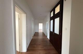 Wohnung mieten in Brockhäger Str. 25, 33330 Gütersloh, Viel Platz in zentraler Lage 5 Zimmer Wohnung ab sofort verfügbar / WG geeignet