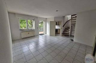 Wohnung mieten in 50126 Bergheim, Charmante Maisonette-Wohnung mit Balkon und zwei Eingängen in ruhigem 4-Parteienhaus