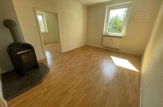 Wohnung mieten in Gärtnerstraße 34, 06712 Zeitz, Gemütliche 3-Zimmer-Wohnung in Zeitz mit Balkon und Kaminofen