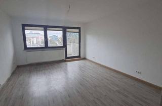 Wohnung mieten in 97084 Heidingsfeld, Helle 2-Zimmer-Wohnung mit Balkon & Stellplatz in Würzburg-Heidingsfeld (mit Aufzug)