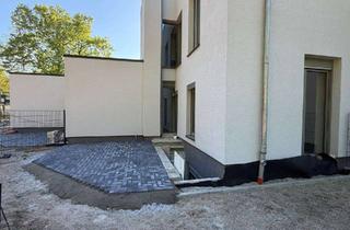 Wohnung mieten in Dickebankstr. 25, 44866 Wattenscheid, Moderne und Schöne Wohnung mit Garten