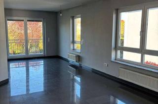 Wohnung mieten in Im Fischerfeld 60, 66740 Saarlouis, Schöne Etagenwohnung mit EBK, Balkon und separatem Eingang