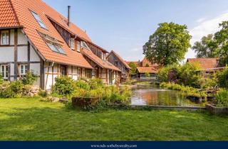 Haus kaufen in 30938 Burgwedel, Großburgwedel: Historisches, traumhaftes Fachwerkensemble mit Baugrundstück
