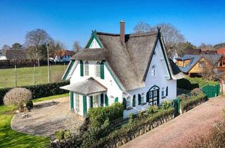 Einfamilienhaus kaufen in 18374 Zingst, Komfortables, großzügiges Einfamilienhaus unter Reet mit TOP-Ausstattung zum Wohlfühlen & Seele b...