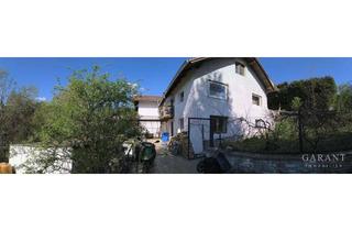 Doppelhaushälfte kaufen in 94538 Fürstenstein, Doppelhaushälfte mit Nebengebäude, ca. 2.839 qm Grundstück, schöner Aussicht im Dreiburgenland