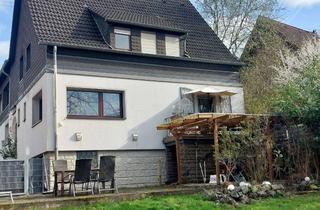 Mehrfamilienhaus kaufen in 53773 Hennef, Attraktives Mehrfamilienhaus mit Ausbaupotenzial in beliebter Lage von Hennef - Uckerath