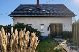 Einfamilienhaus kaufen in 65329 Hohenstein, Hohenstein-Born: Ein Einfamilienhaus mit Garage und großem Grundstück sucht Handwerker!