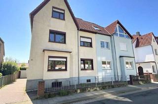 Haus kaufen in 31157 Sarstedt, Renovierungsbedürftiges Zweifamilienhaus in Sarstedt