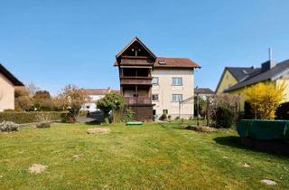 Mehrfamilienhaus kaufen in 63594 Hasselroth, Großzügiges Mehrfamilienhaus mit 3 Wohneinheiten auf weitläufigem Grundstüc