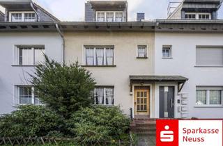 Reihenhaus kaufen in 41462 Neuss, Projekt Eigenheim! Sanierungsbedürftiges Reihenhaus mit viel Platz und Einzelgarage