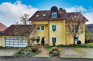 Haus kaufen in 97708 Bad Bocklet, Exklusives Familienanwesen mit Einliegerwohnungen, Naturteich und außergewöhnlichem Raumkonzept