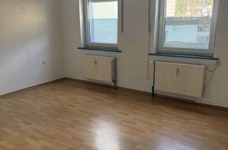 Mehrfamilienhaus kaufen in 58675 Hemer, Charmantes Mehrfamilienhaus mit Entwicklungspotenzial – Sanierungsobjekt mit drei Wohneinheiten