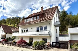 Haus kaufen in 66994 Dahn, Attraktives Zweifamilienhaus - plus Büroebene und Dachwohnungsoption - Waldrandlage.