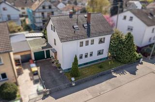 Mehrfamilienhaus kaufen in 76149 Neureut, 3 Einheiten – viele Möglichkeiten: Mehrfamilienhaus mit attraktivem Grundstück in schöner Lage