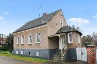 Einfamilienhaus kaufen in 15374 Müncheberg, Bezugsfrei: Sanierungsbedürftiges Einfamilienhaus mit 4,5 Zimmer und großem Garten
