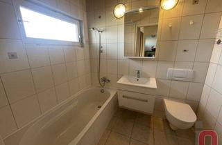 Wohnung kaufen in 68519 Viernheim, Sofort frei: Attraktive 2-ZKB im 7. OG mit Aufzug und PKW Stellplatz in Viernheim-Ost