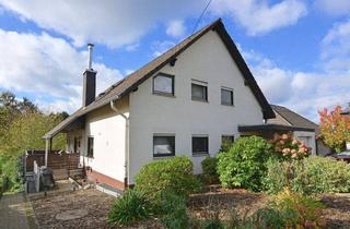 Mehrfamilienhaus kaufen in 53773 Hennef, Attraktives Mehrfamilienhaus mit vielfältigen Nutzungsmöglichkeiten in reizvoller Lage