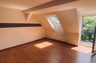 Wohnung mieten in Georgstraße 35, 09111 Chemnitz, Frei ab 1.7.26 - Wohnen am Schlossteich - sonniger Balkon !