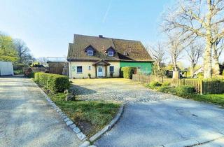 Doppelhaushälfte kaufen in Schloßstraße, 18236 Kröpelin, Doppelhaushälfte mit zwei Wohneinheiten 18236 Kröpelin OT Wichmannsdorf, Schloßstraße 5