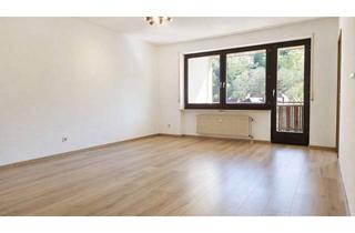 Wohnung mieten in Maintalstraße 137b, 95460 Bad Berneck, Helle 1,5-Zimmer-Wohnung mit Balkon, Garage & Grünblick in ruhiger Lage von Bad Berneck