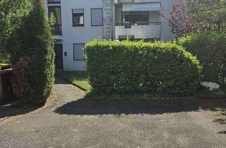 Garagen mieten in Große Dollenstr., 76530 Weststadt, Kfz-Stellplatz (links) auf privatem Gelände nahe Rheinstraße