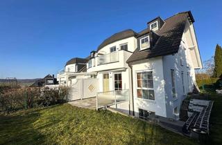 Doppelhaushälfte kaufen in 65232 Taunusstein, Gemütliche Doppelhaushälfte mit offener Einbauküche, 2 Bädern, Garten & PKW Außenstellplatz