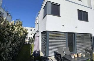 Doppelhaushälfte kaufen in 61184 Karben, Luxuriöse,schicke und geräumige Doppelhaushälfte mit Doppelgarage im Grünen