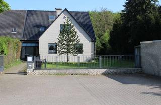 Haus mieten in Plückertzstr. 32a, 47804 Forstwald, Zwei- Fam.-Haus mit zwei Wohnungen, komplett oder jede Wohnung Einzel zu vermieten.