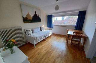 Wohnung mieten in 82166 Gräfelfing, Nur für Paar: Dachgeschosswohnung