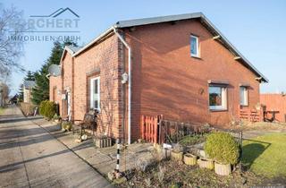 Haus kaufen in 25572 Kudensee, Vermietetes Zweifamilienhaus im ländlichen Kudensee zu verkaufen