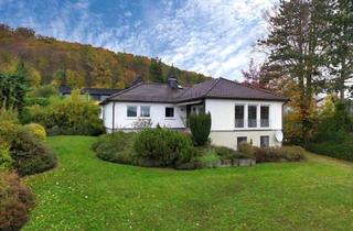 Haus kaufen in 34292 Ahnatal, Ahnatal - Gepflegter Bungalow mit großzügigem Grundstück in Südausrichtung