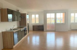 Wohnung kaufen in 01558 Großenhain, Großenhain - Helle 2,5-R-Whg 70,24 qm Balkon, Abstellraum, Einbauküche