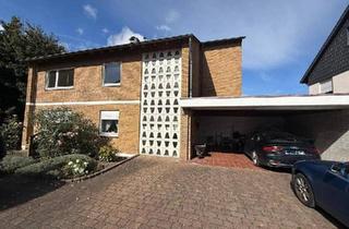 Haus kaufen in 32289 Rödinghausen, Rödinghausen - Freistehendes Zweifamilienhaus in ruhiger Waldrandlage in Bieren