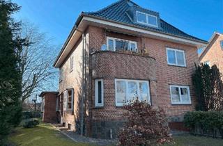 Villa kaufen in 24146 Kiel, Kiel - Stilvolle Familienvilla oder solides Mietwohnhaus mit Potential